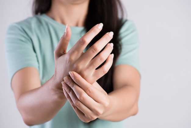 Причины и симптомы боли в суставе на пальце руки