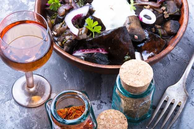 Какие грибы являются особенно опасными при употреблении алкоголя?